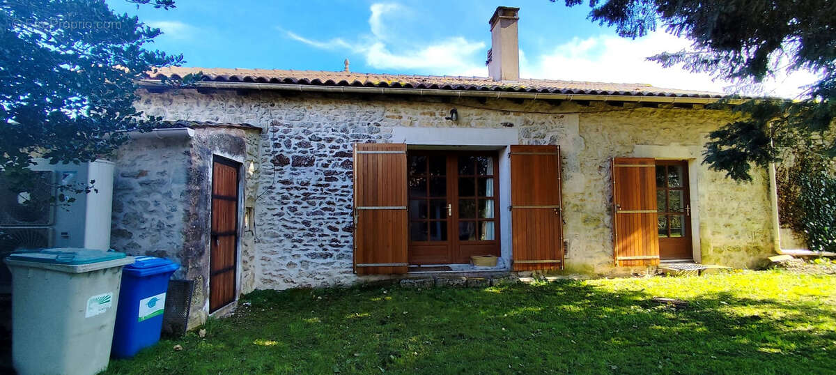 Maison de Caractère à 10min de Saintes - photo 3