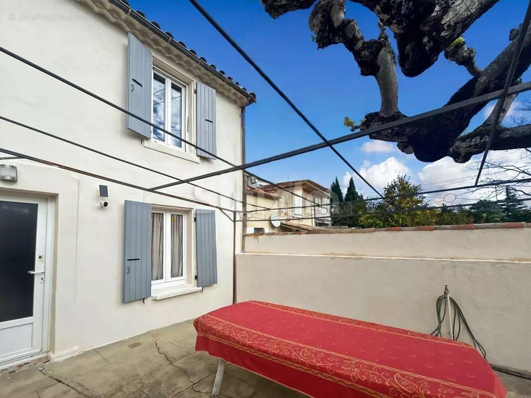 Maison à VALREAS