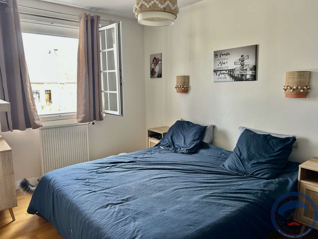Maison à LA VILLE-AUX-DAMES