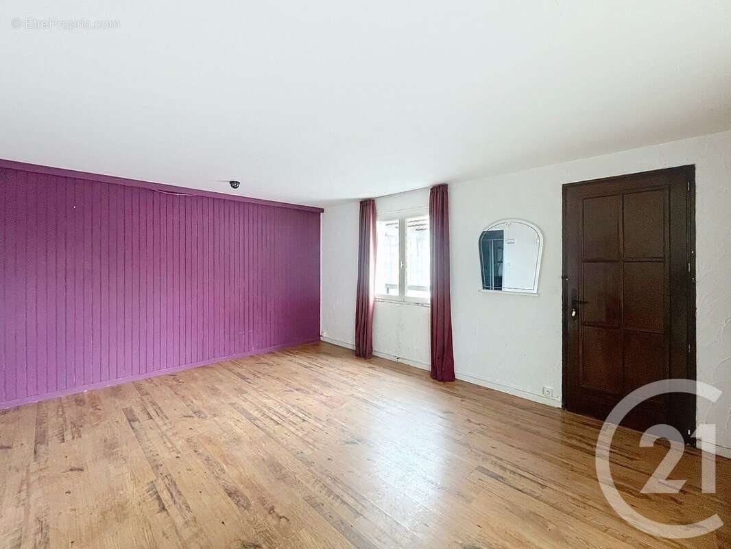 Maison à CHAMPILLON