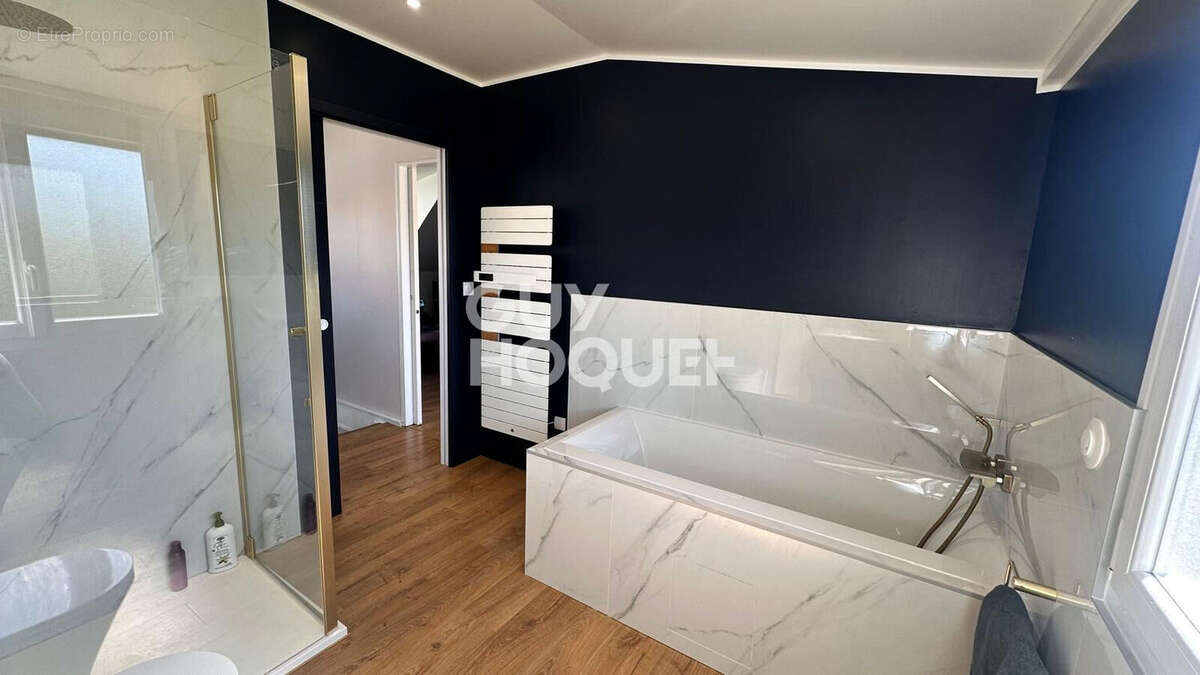 Maison à CHOISY-AU-BAC