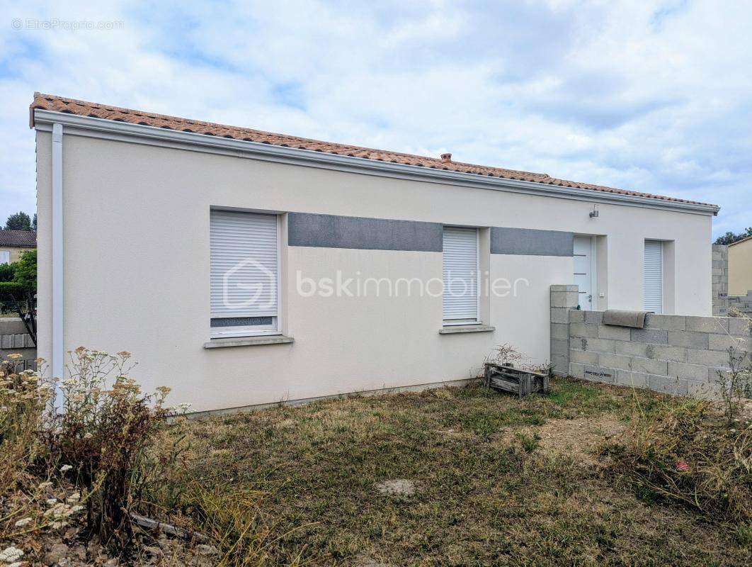 Maison à CAMPS-SUR-L'ISLE