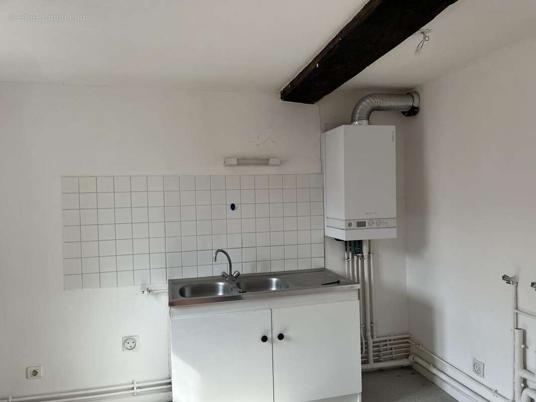 Appartement 800 m² à Sedan  - photo 6