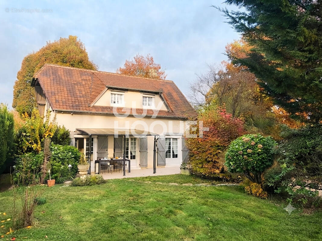 Maison à EZY-SUR-EURE