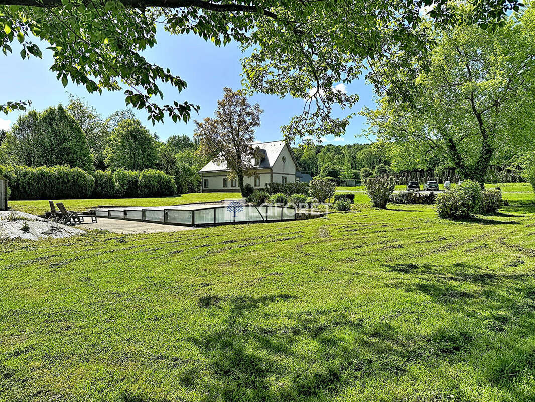 Maison à BEC-DE-MORTAGNE