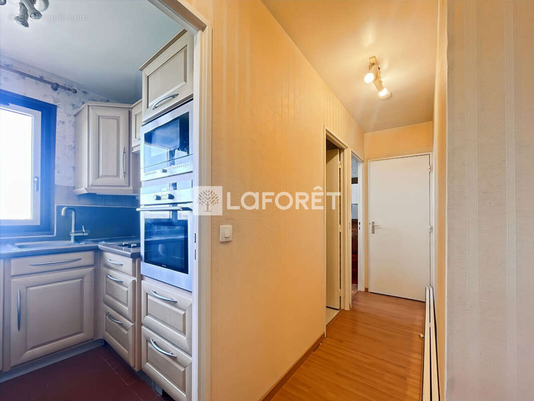Parc des Bruyères - Studio de 44m² avec loggia - photo 5