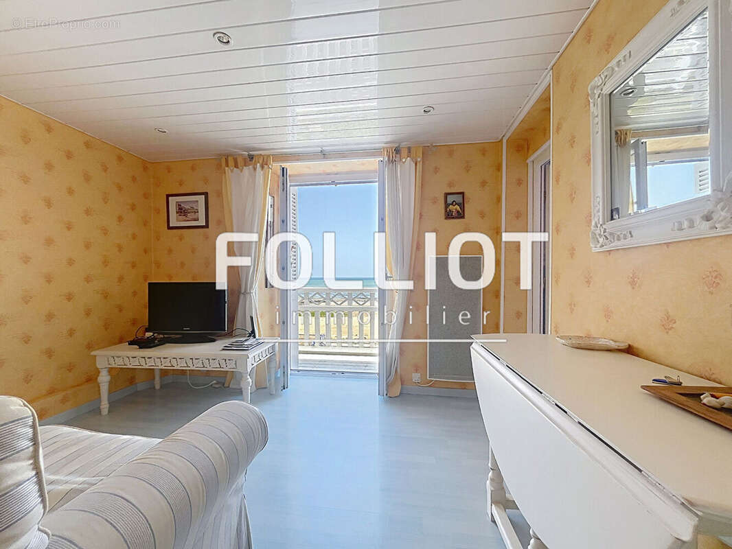 Appartement à LUC-SUR-MER