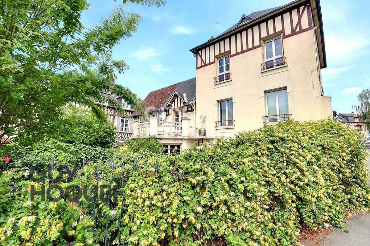 Maison à BERNAY