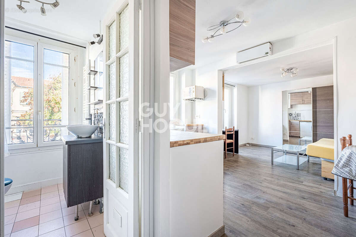 Appartement à GENNEVILLIERS