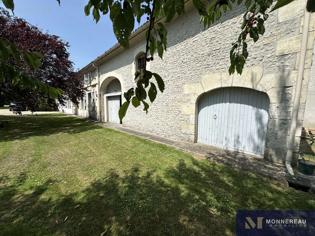 Maison à MESSAC