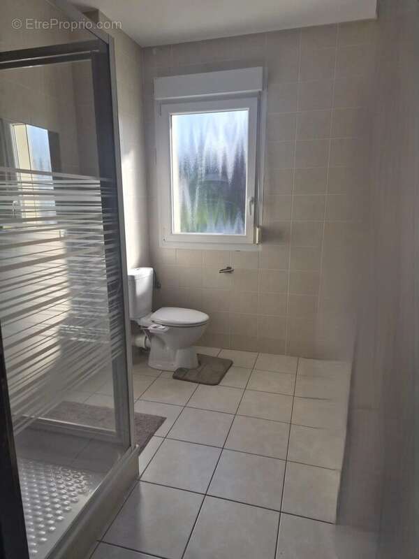 Maison à AY-SUR-MOSELLE