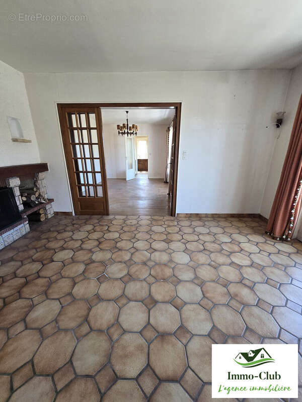 Maison à MOULINS-ENGILBERT