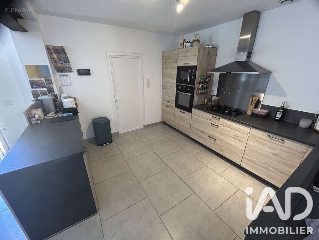 Maison 120 m² à Aramon  - photo 7