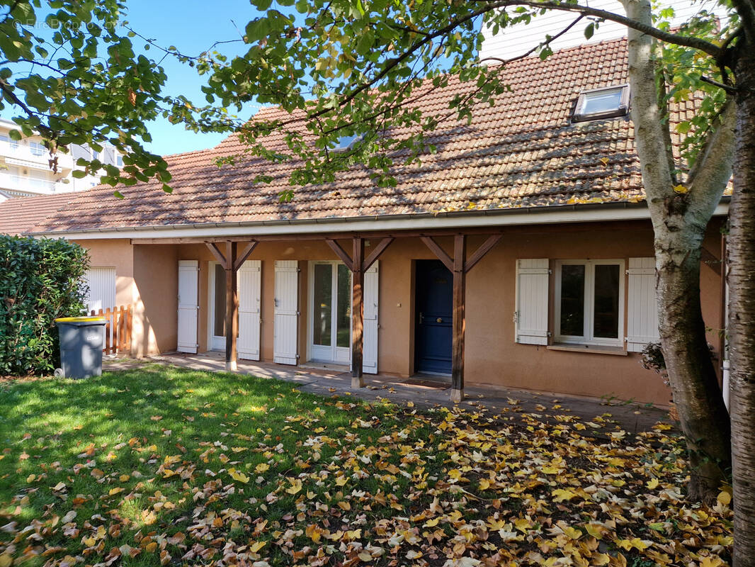 Maison à AUTUN