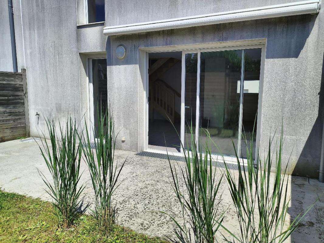 Maison à SAINTE-LUCE-SUR-LOIRE