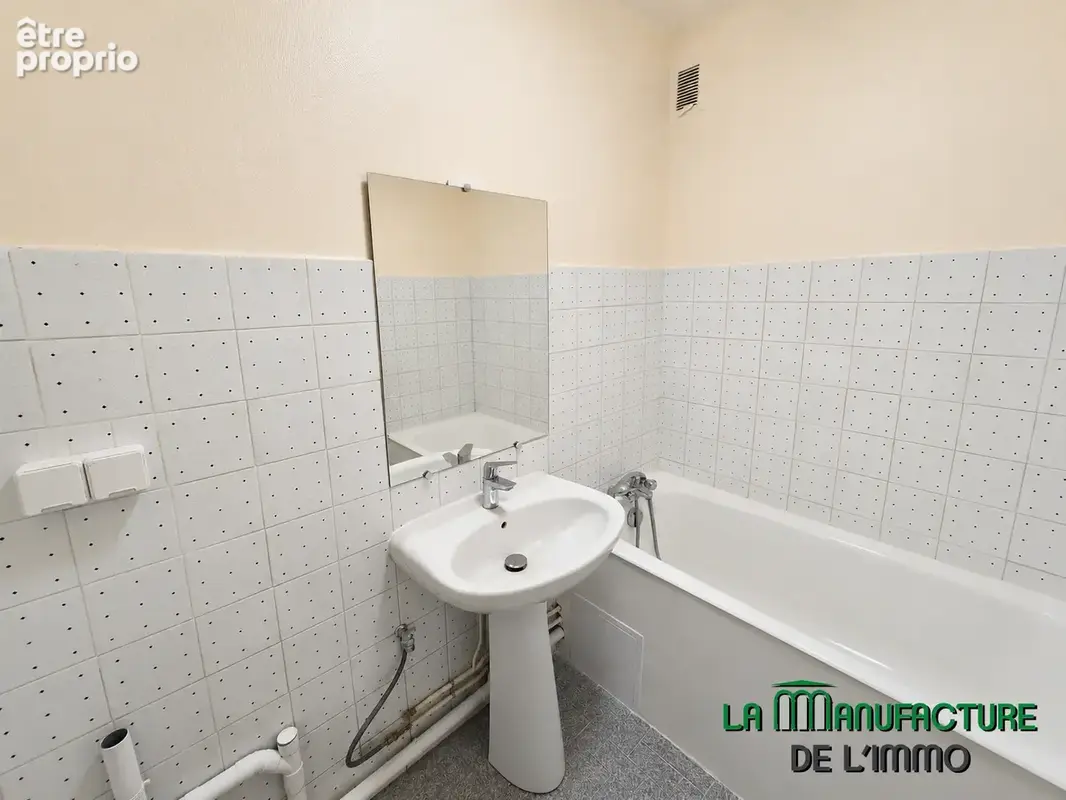 Appartement de caractere type F3 de 65,91 m2 carrez avec balcon, garage et cave / prox. centre-ville / ideal p - photo 8