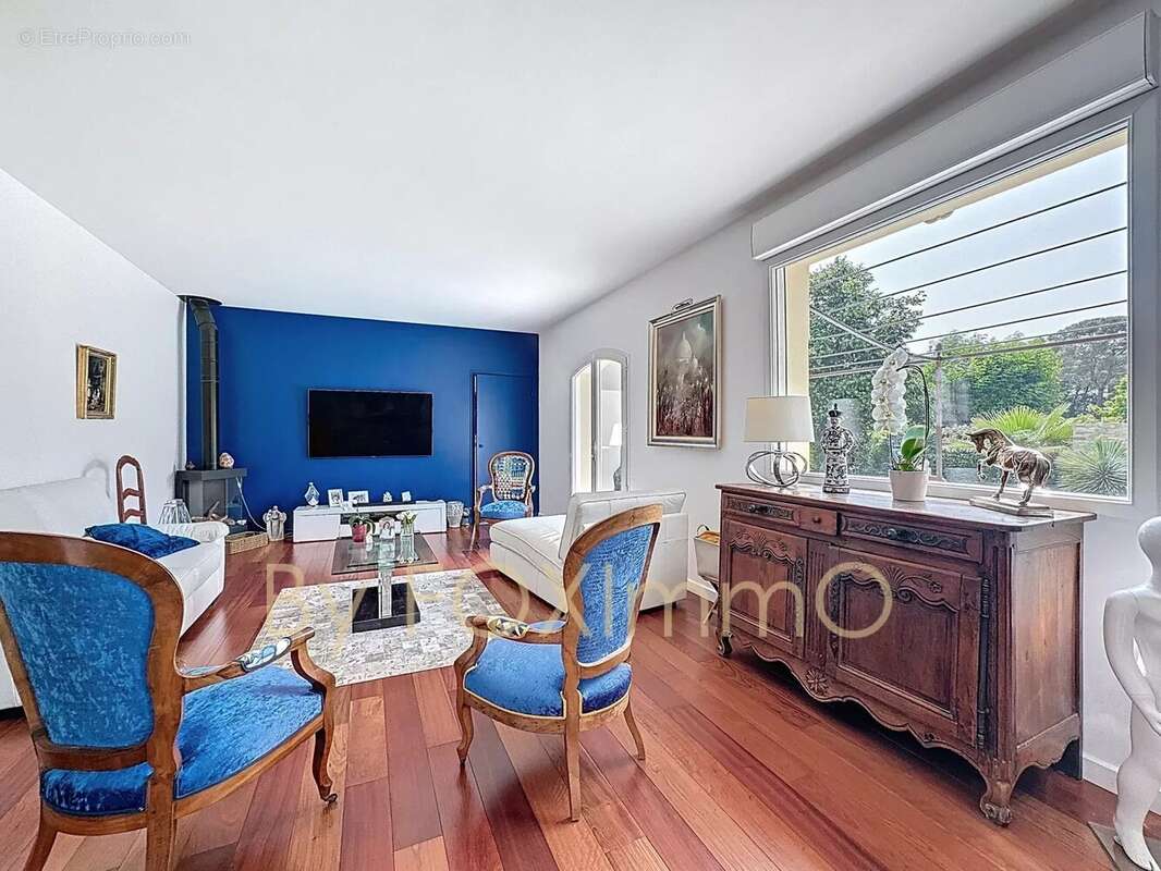 Maison à MONTAUROUX