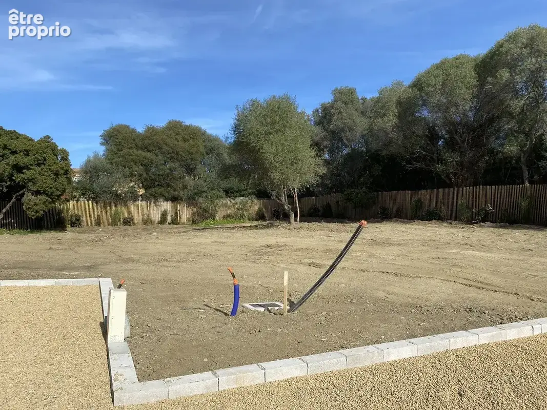 Terrain 853 m² à vendre à Hyeres (83400) - photo 2