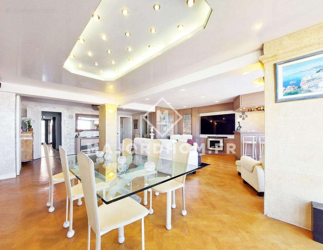 Appartement à MARSEILLE-6E