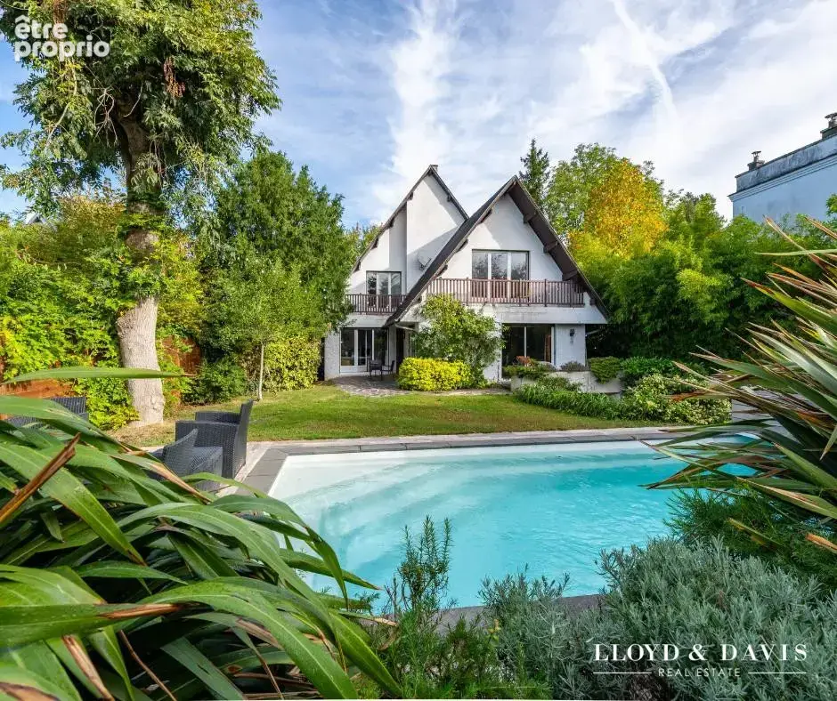 Photo Maison à La Celle-Saint-Cloud au prix de 1 250 000€
