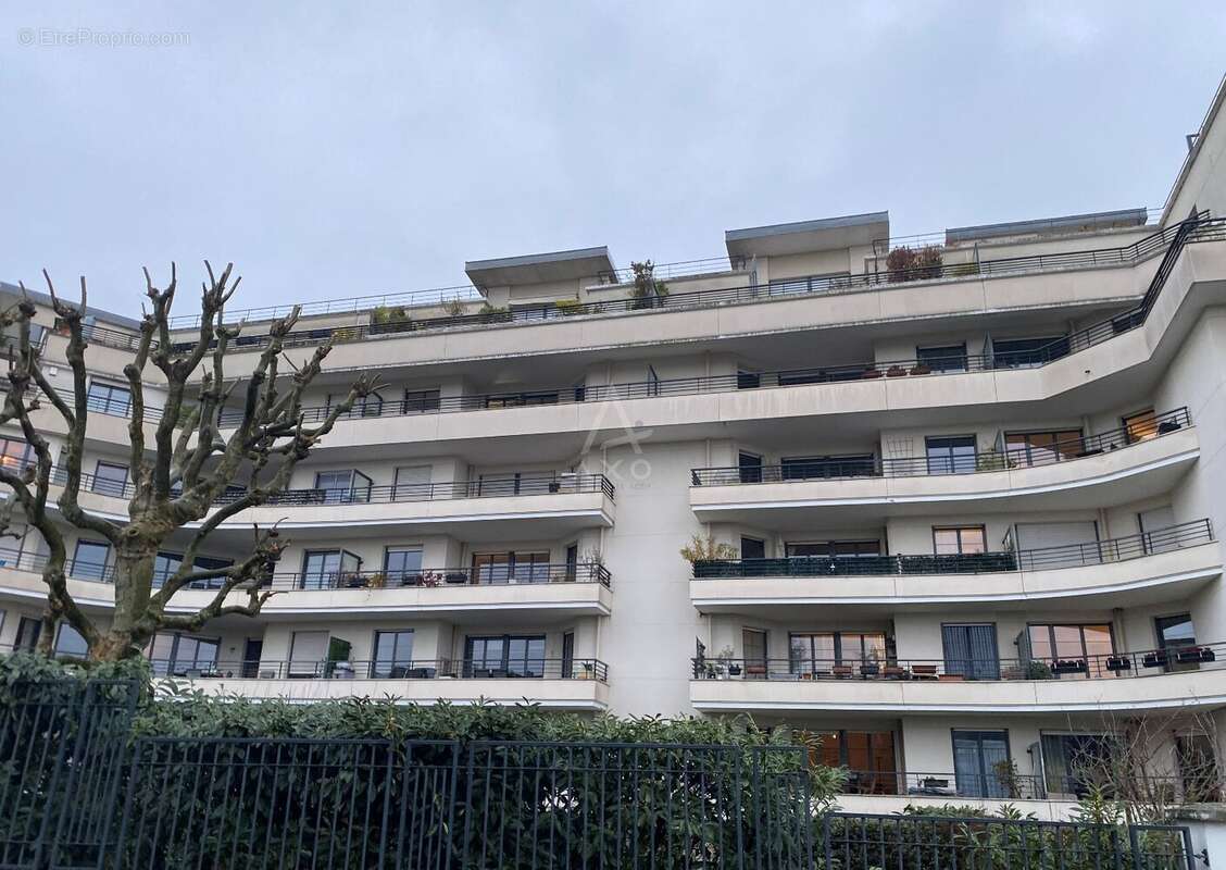 Appartement à SURESNES