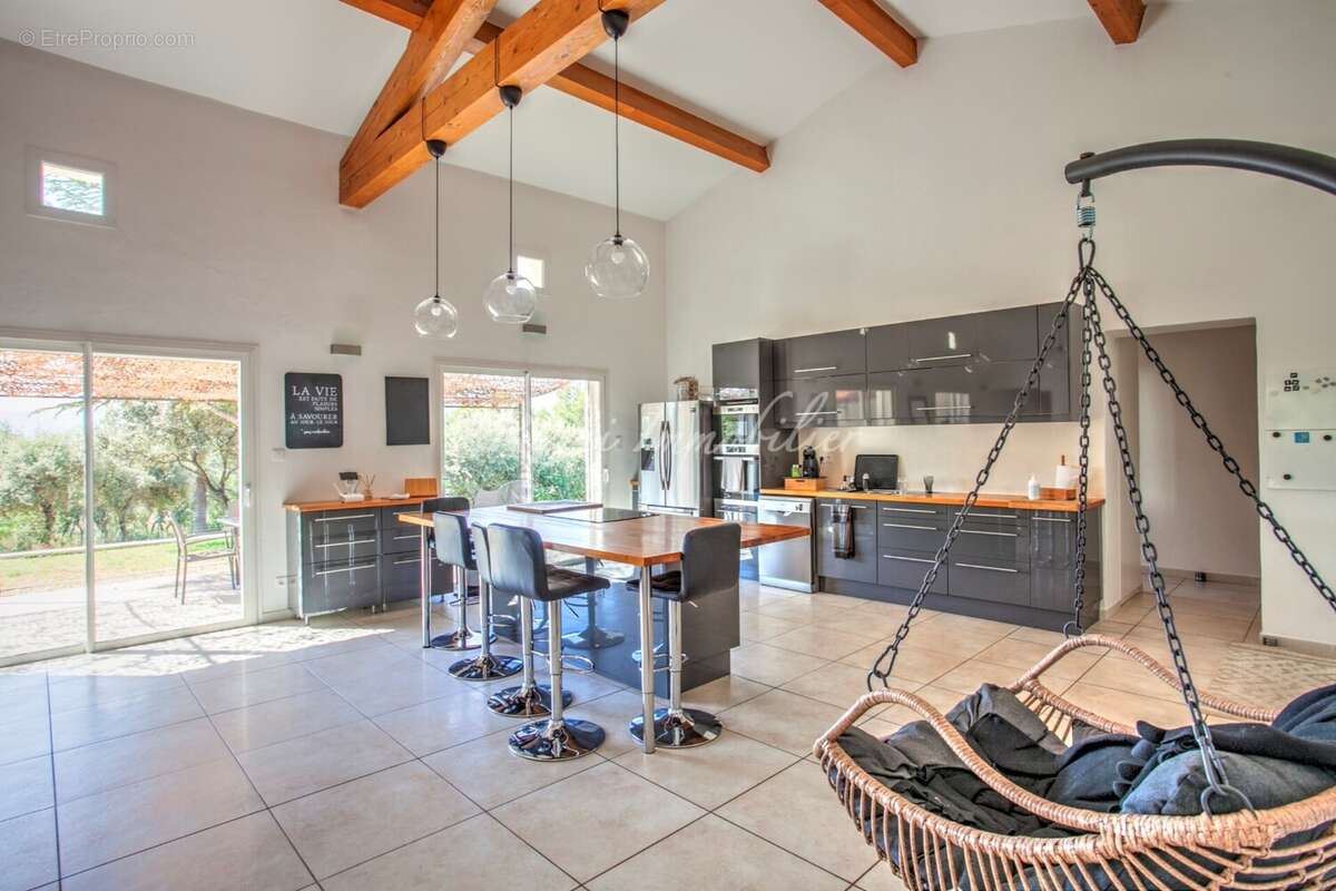 Maison à CABRIERES-D'AVIGNON