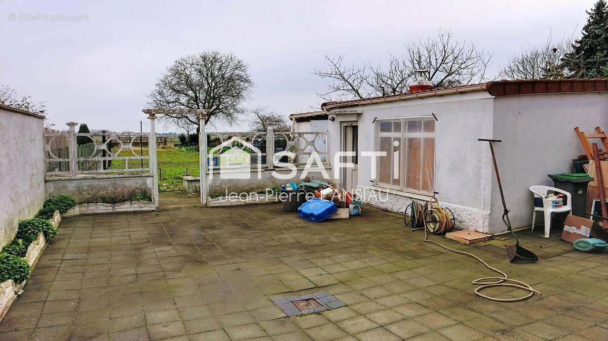 Maison 104 m² à Vitry-En-Artois  - photo 7