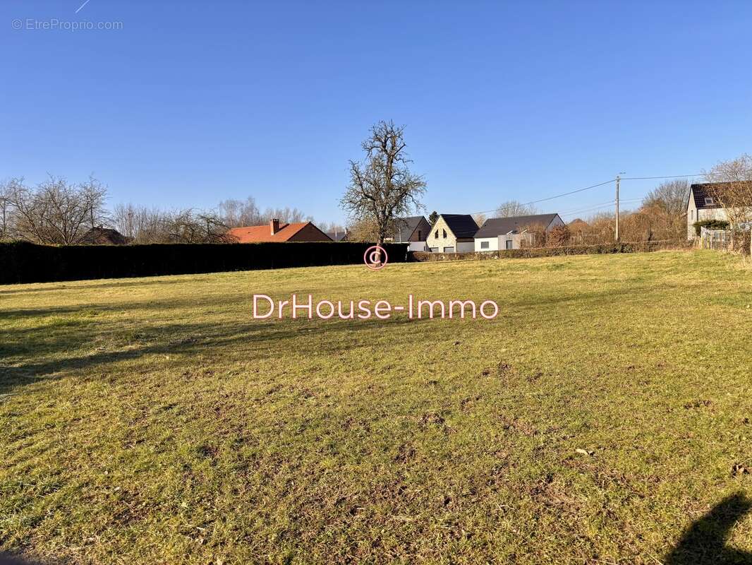 Terrain à LA LONGUEVILLE