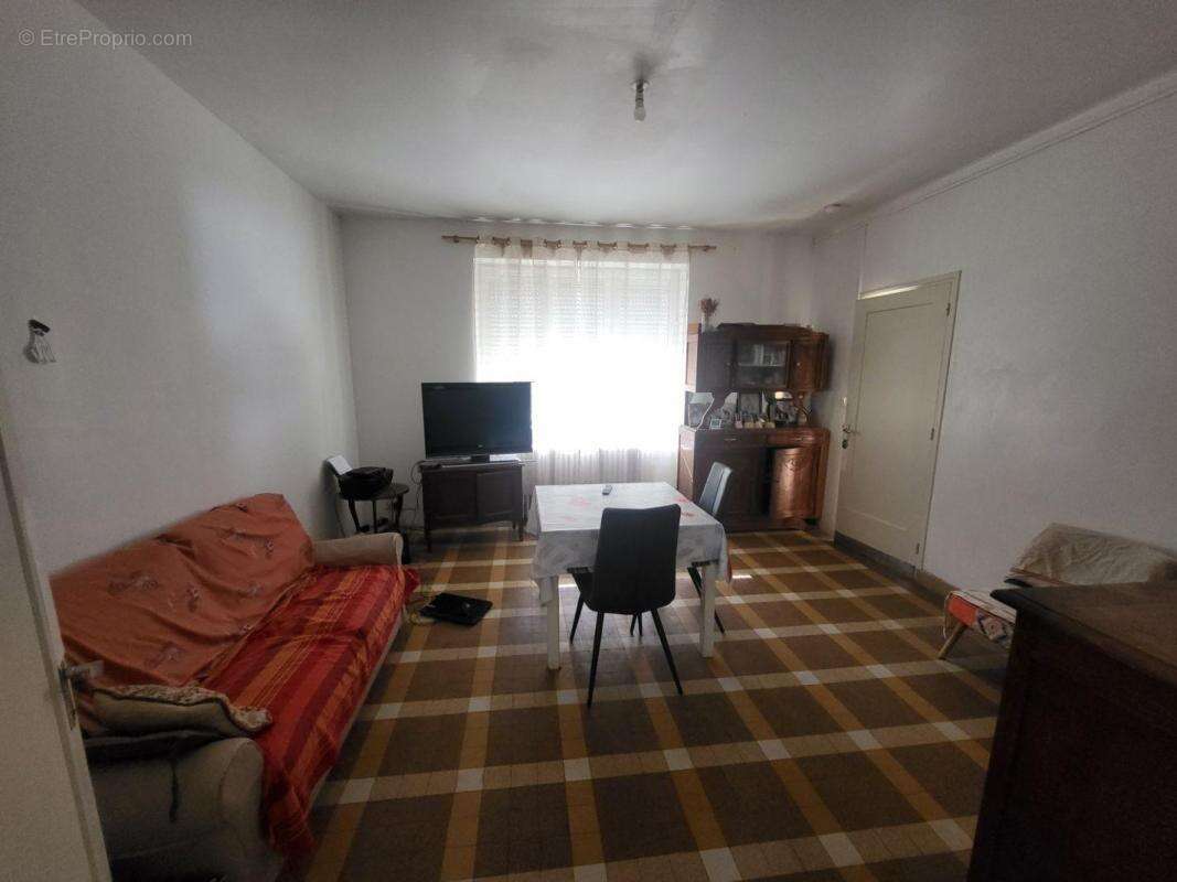 Maison à COULONGES-SUR-L&#039;AUTIZE