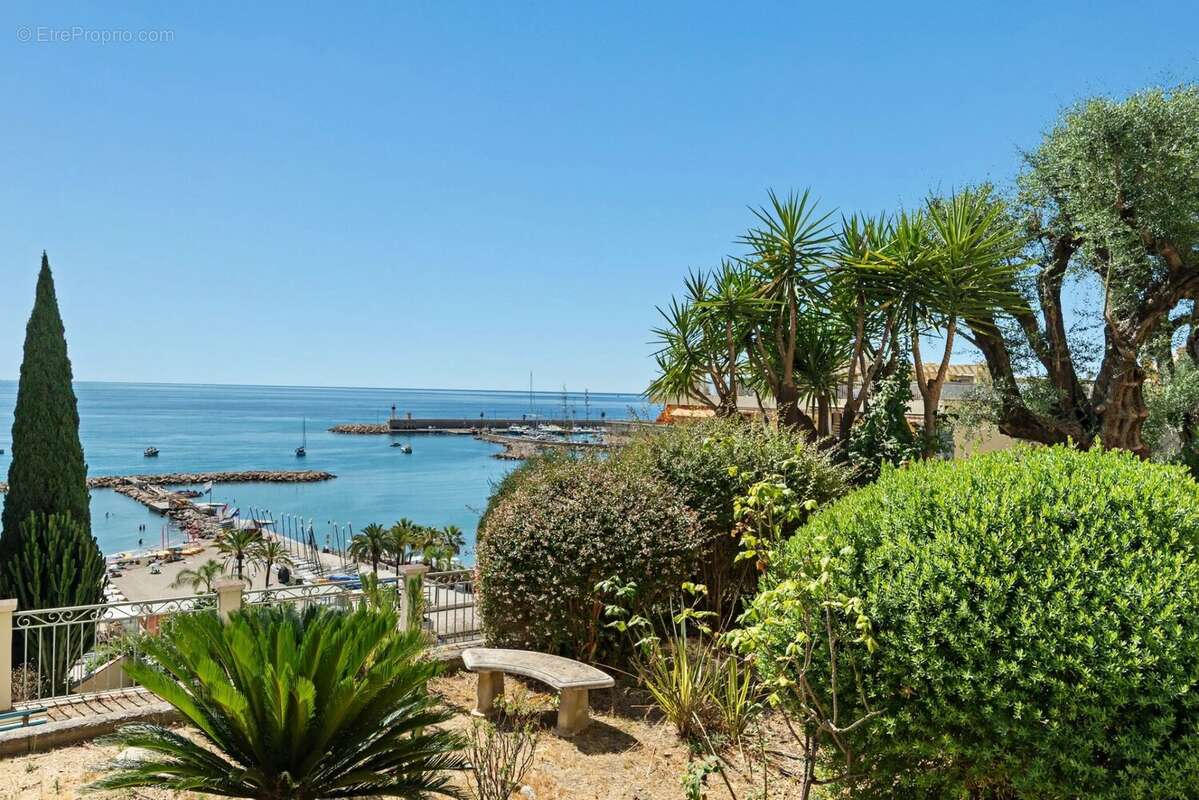 Proche mer - batisse historique - appartement de 245m² - parking collectif - photo 5
