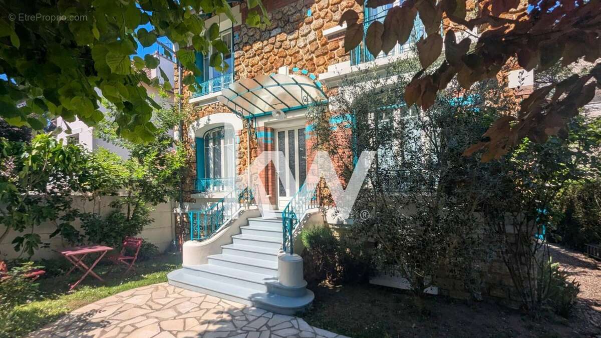 Maison à SAINT-GRATIEN