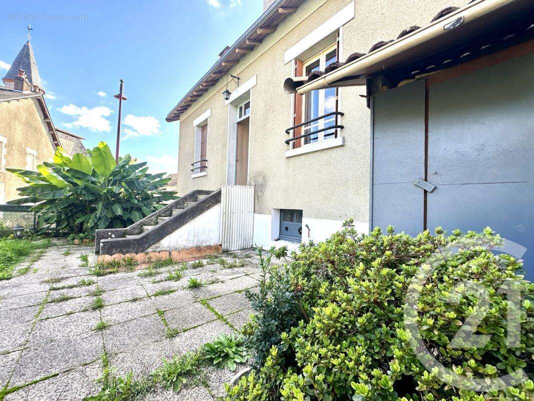 Maison à LES BILLANGES