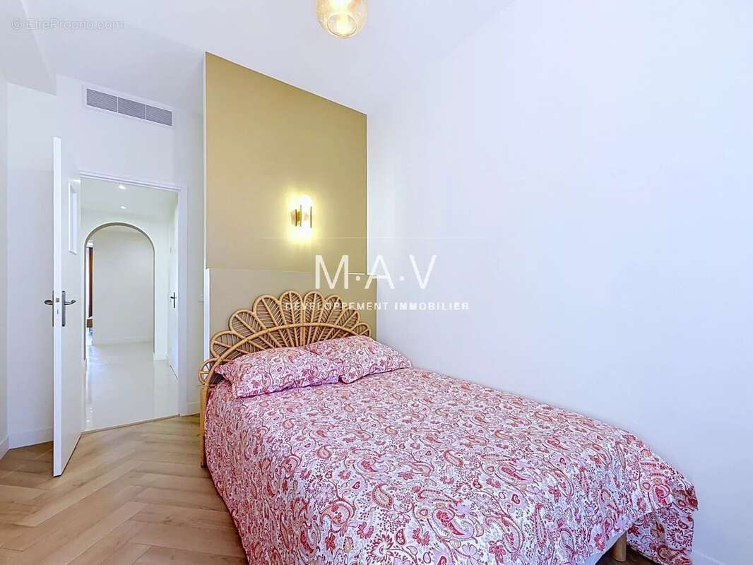 Coeur nice/fleurs gambetta appartement 3 pièces luxueusement rénové terrasse au calme - photo 22