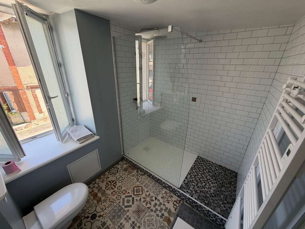 Appartement à AUTRY-LE-CHATEL