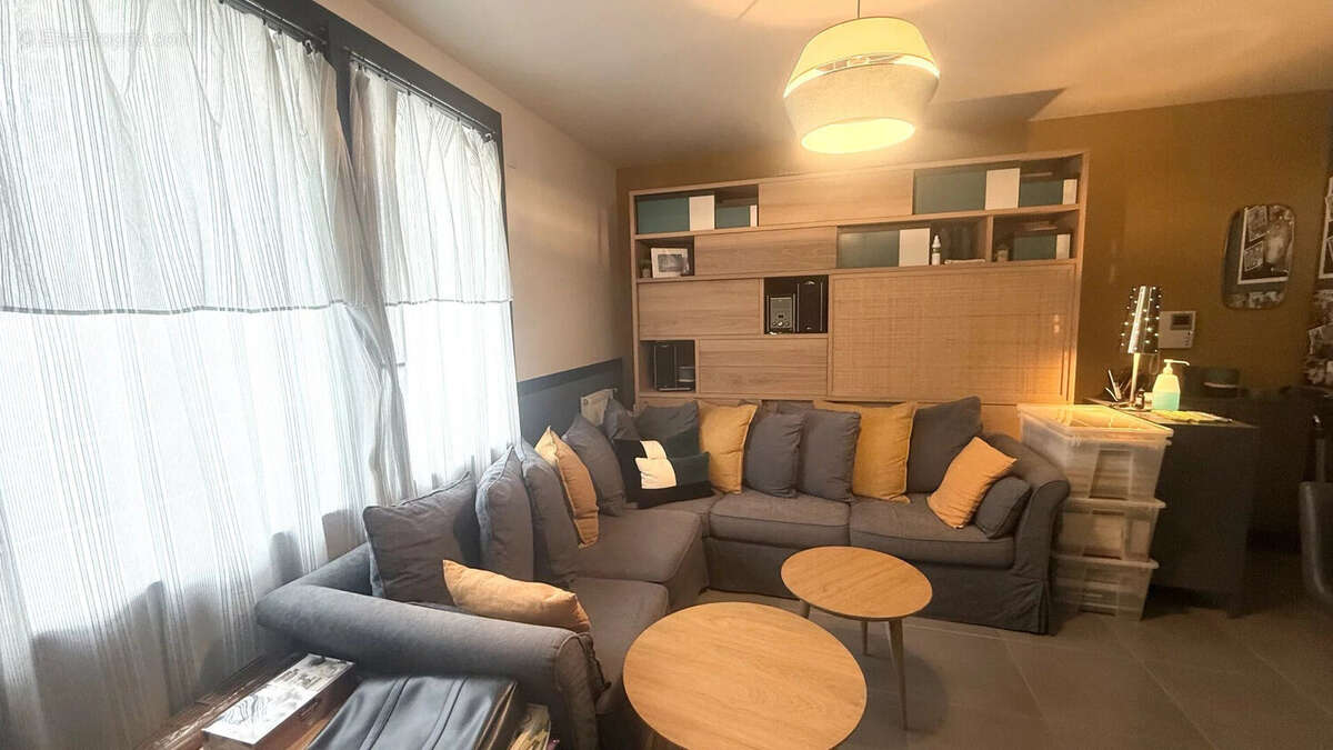 Appartement à BUSSY-SAINT-GEORGES