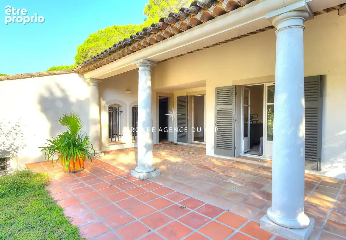Villa d'exception 290m2 avec piscine garage et sous sol à vendre à Saint Raphaël Valescure - photo 16