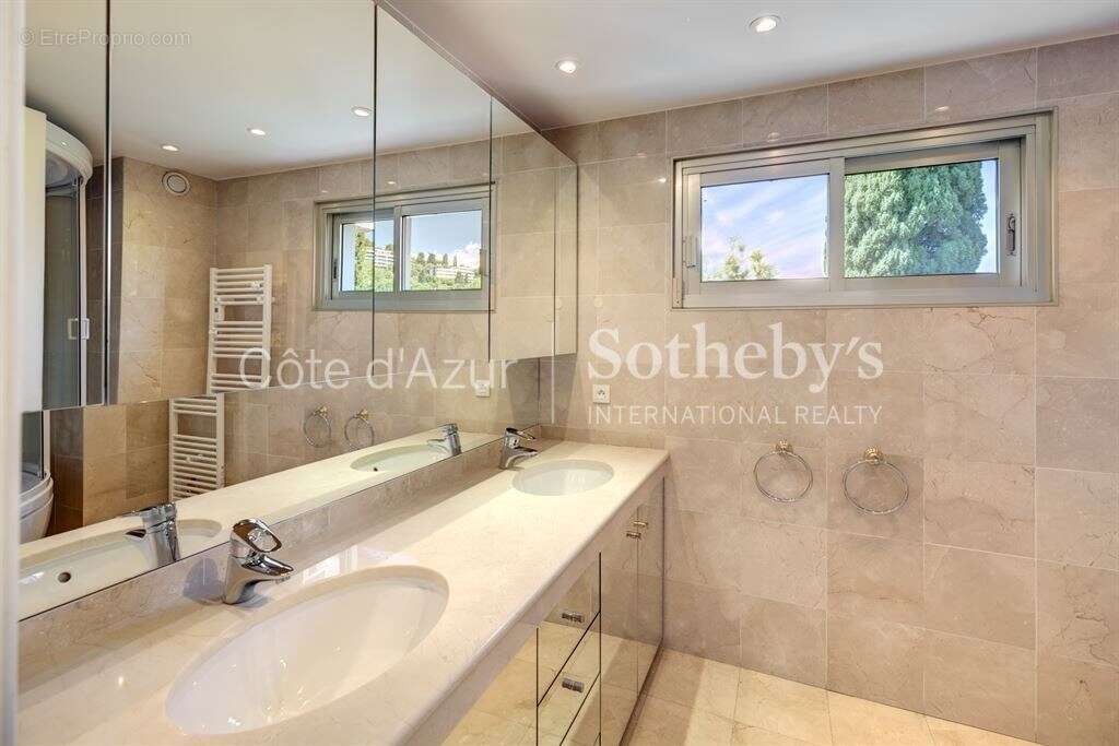 Le Cannet appartement vue mer avec grandes terrasses dans résidence de prestige - photo 12