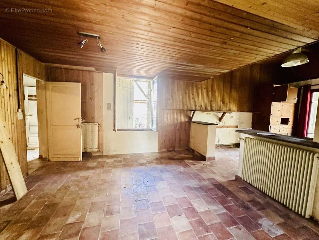 Maison à LAMONZIE-SAINT-MARTIN