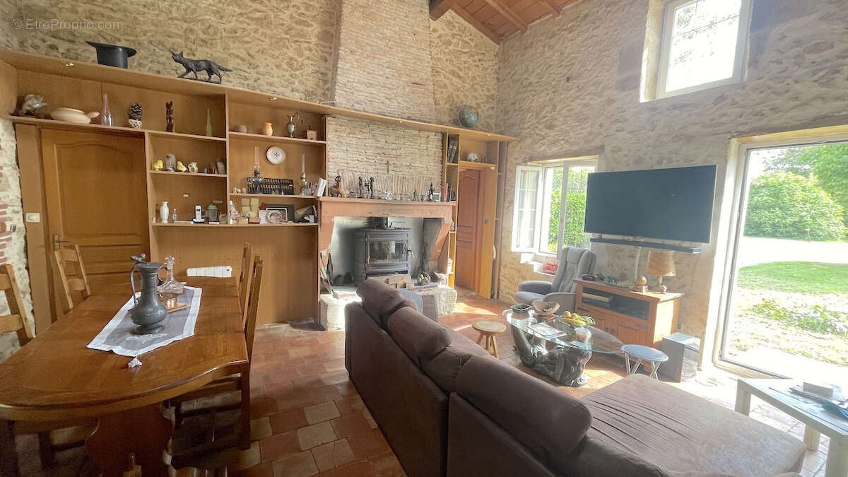 Maison à LANDIRAS