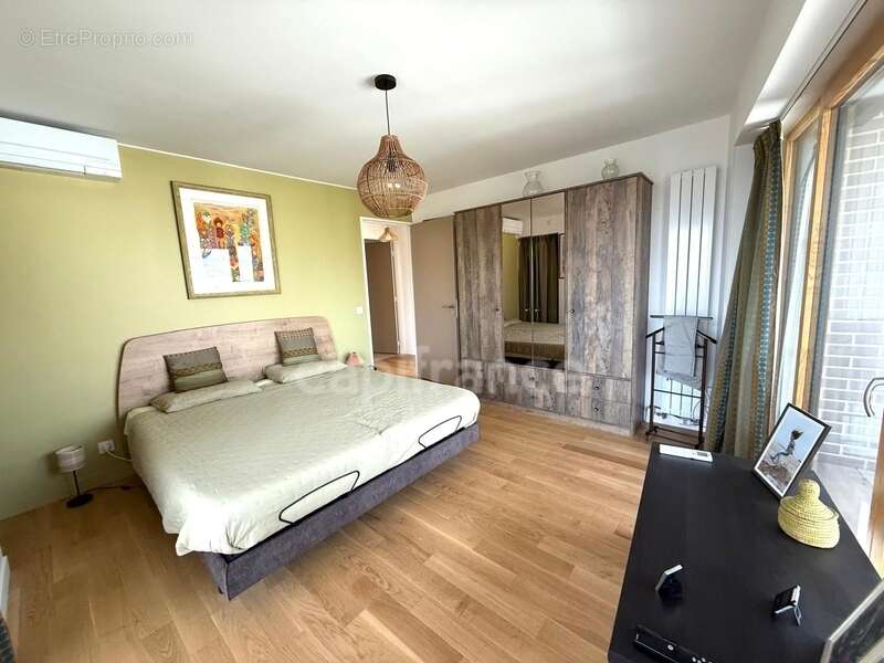 Rueil malmaison - eco quartier de l'arsenal - 6 pieces 150,31m2 - dernier étage - 4 chambres - terrasse panoramique - photo 13