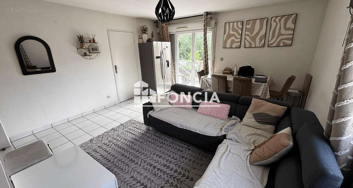 Appartement à CADAUJAC