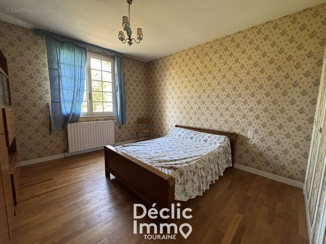 Maison à VERNEUIL-LE-CHATEAU