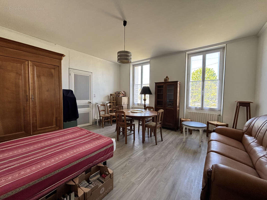 Maison à TONNAY-CHARENTE