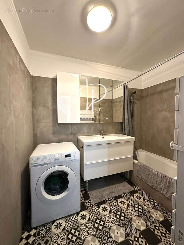 Appartement à LA FARE-LES-OLIVIERS
