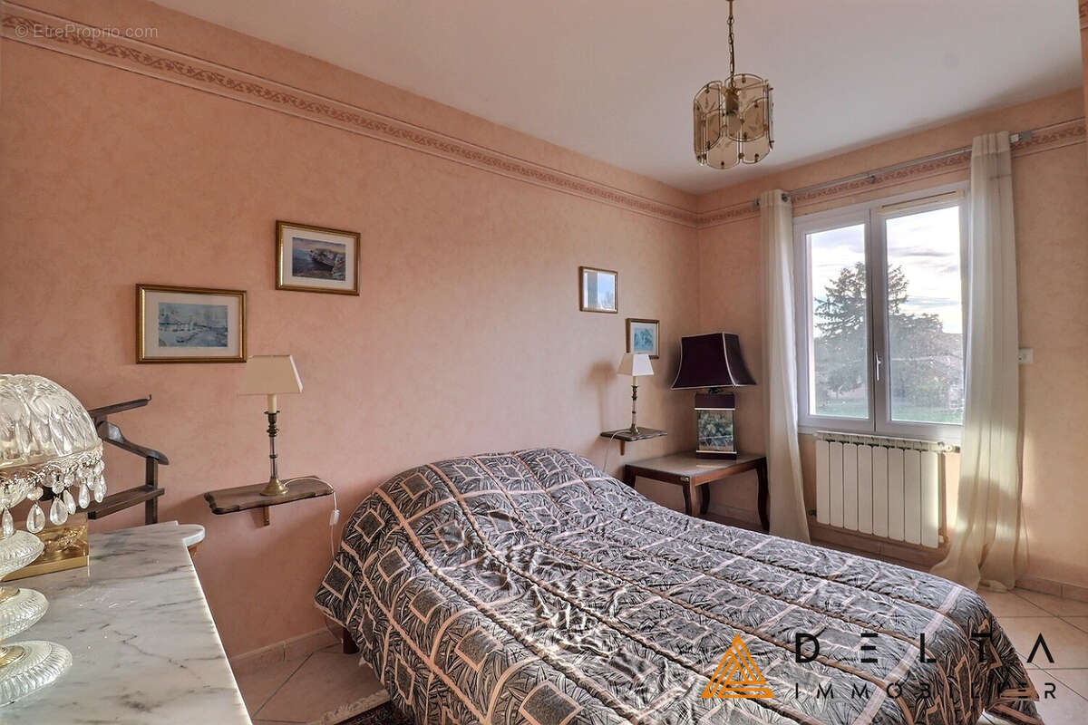 Maison à SATOLAS-ET-BONCE