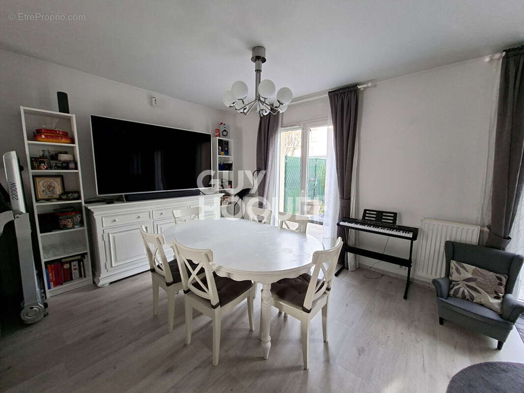 Maison à L&#039;HAY-LES-ROSES