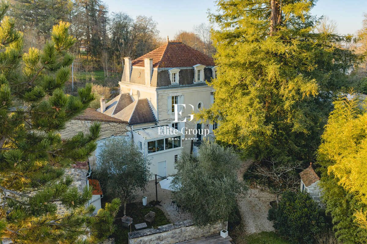 Maison à TOUVRE