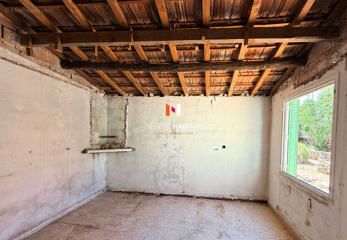 Un bien rare au cœur de Boisseron ! Maison de village à rénover avec terrain - photo 4