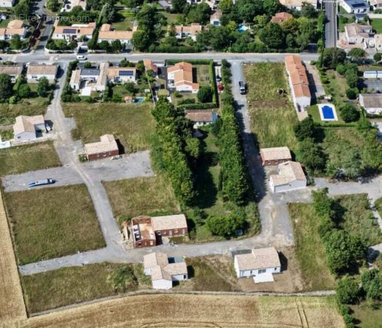 Terrain à LA ROCHELLE