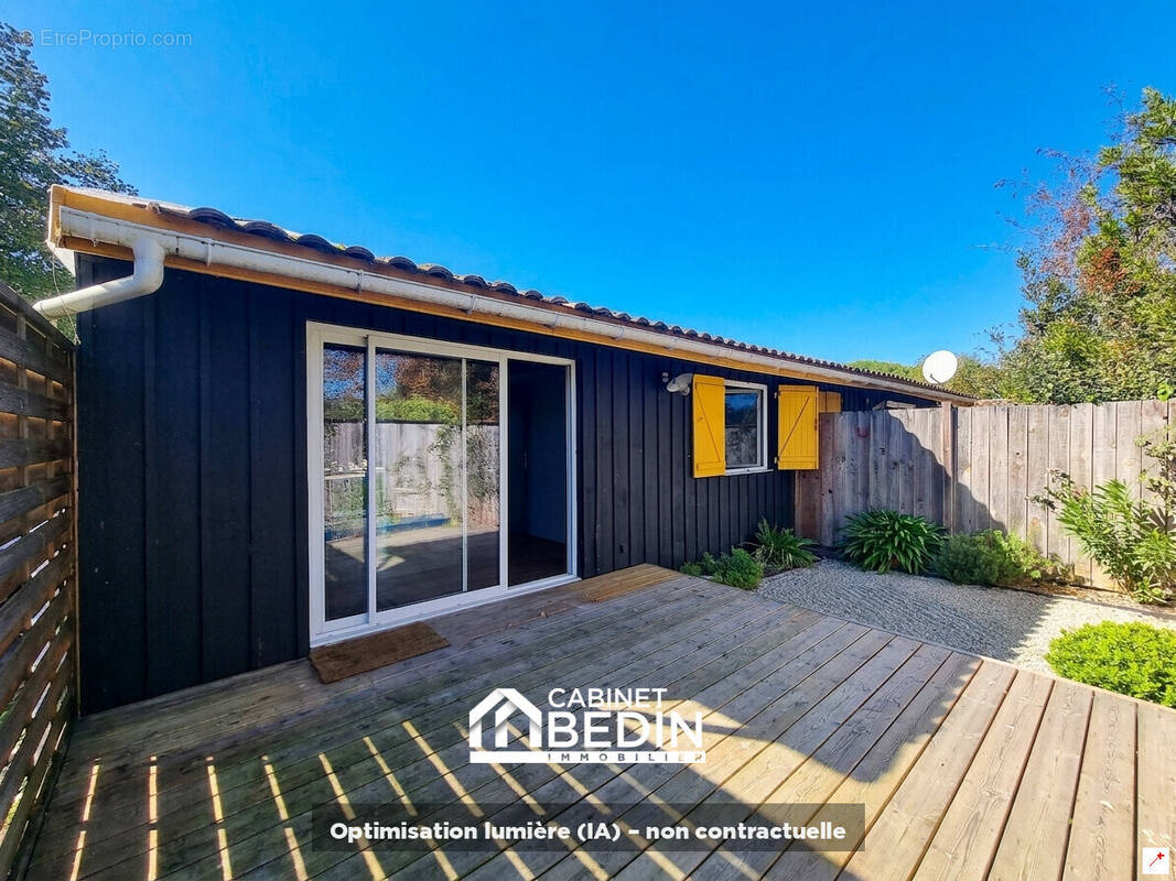 Appartement à ARES